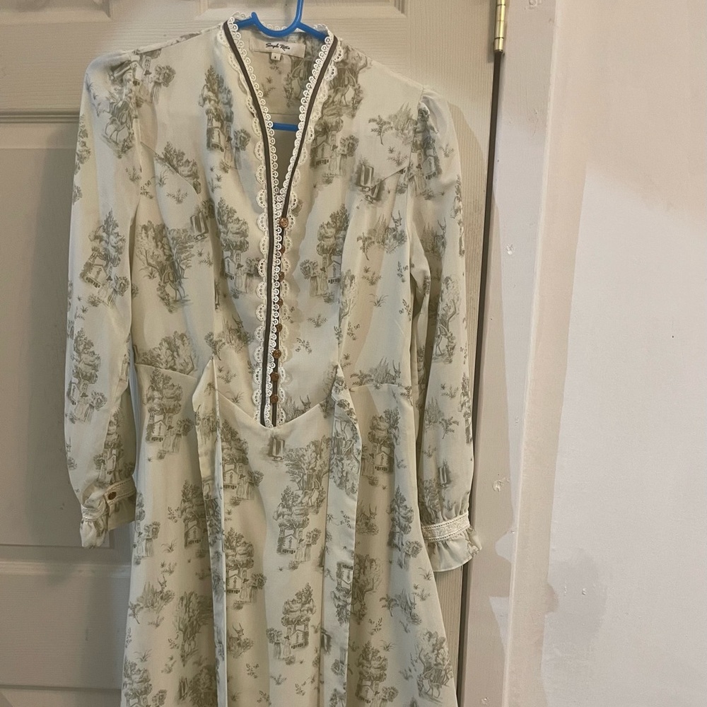 Lyric Printed Stand Collar Midi Dress with ties